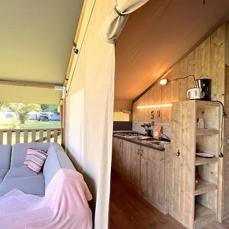 Safaritent Hommel Luxury tent Hulshorst
